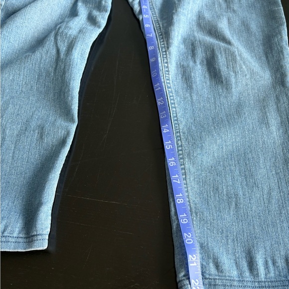 Nygard Cropped Straight Leg Jeans Size 12 Stretchy - Picture 6 of 7